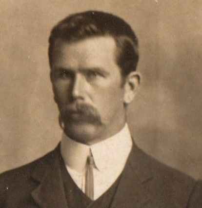 Photo of photos/Robert Roderick McLennan b1878 NZ portrait